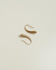 CORAIA金色迷你垂墜耳環