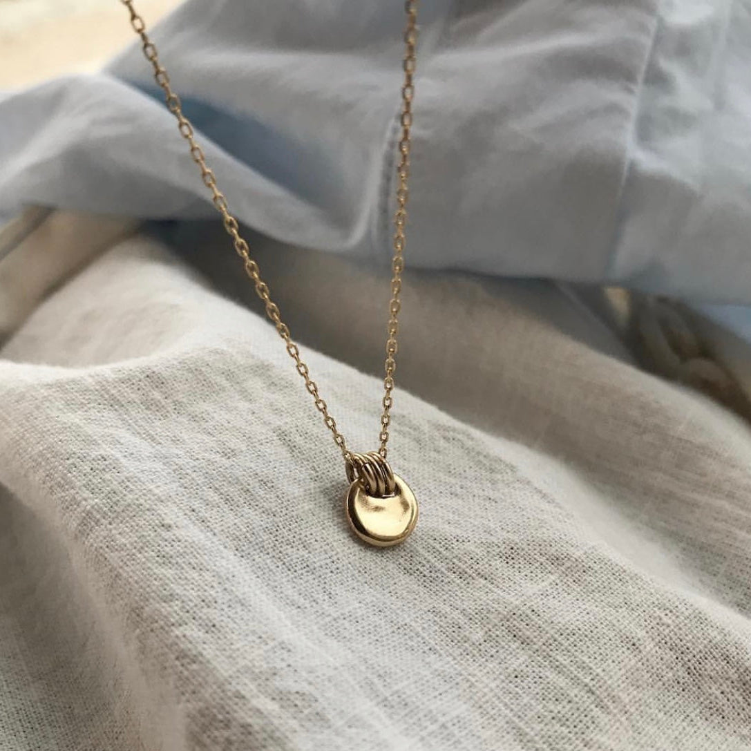 金色圓形復古項鍊