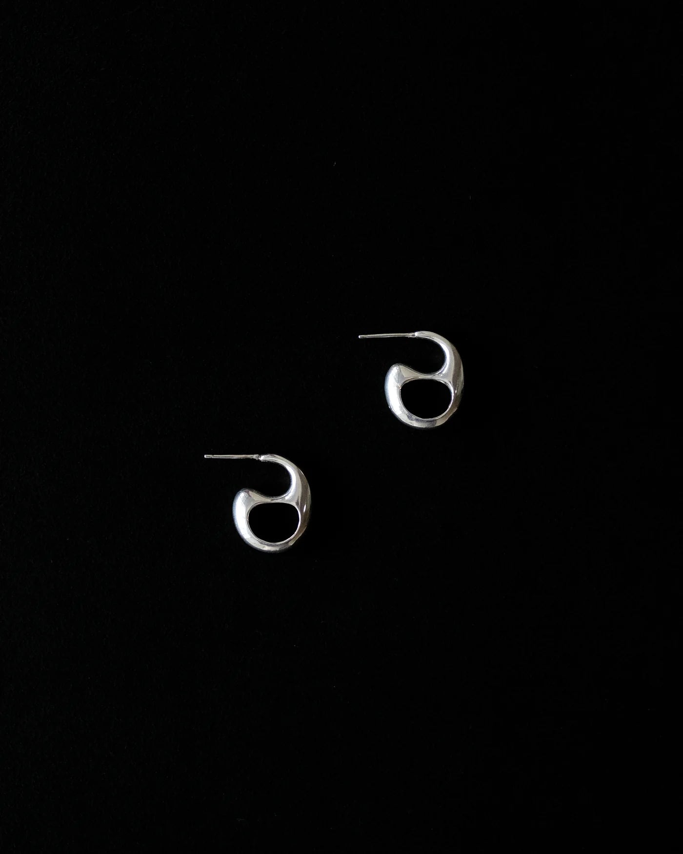 NOEMI銀色C型耳環