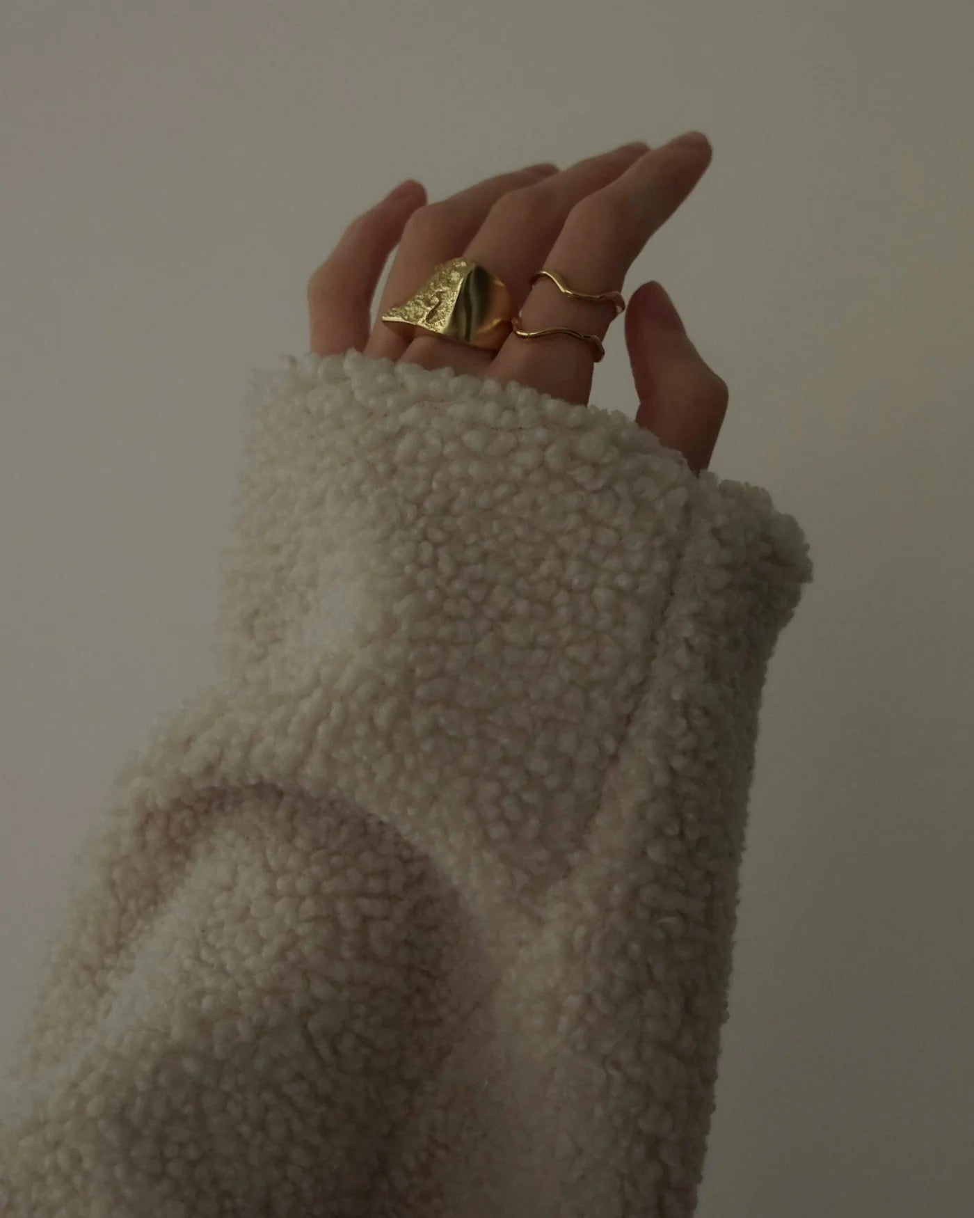 LIARIA金色雙層開口波浪戒指